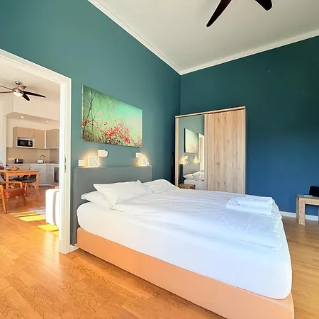 Amaroo - Serviced Apartments 