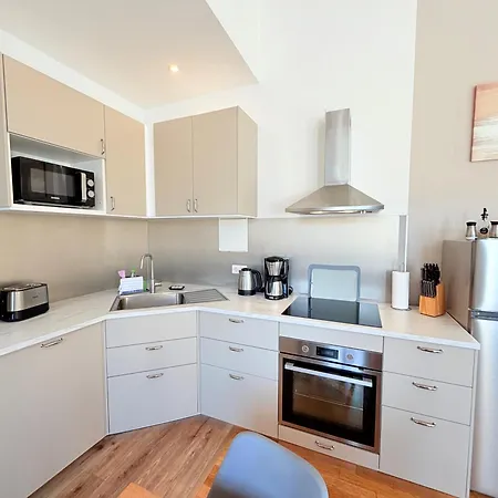 Amaroo - Serviced Apartments 