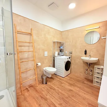 Amaroo - Serviced Apartments 