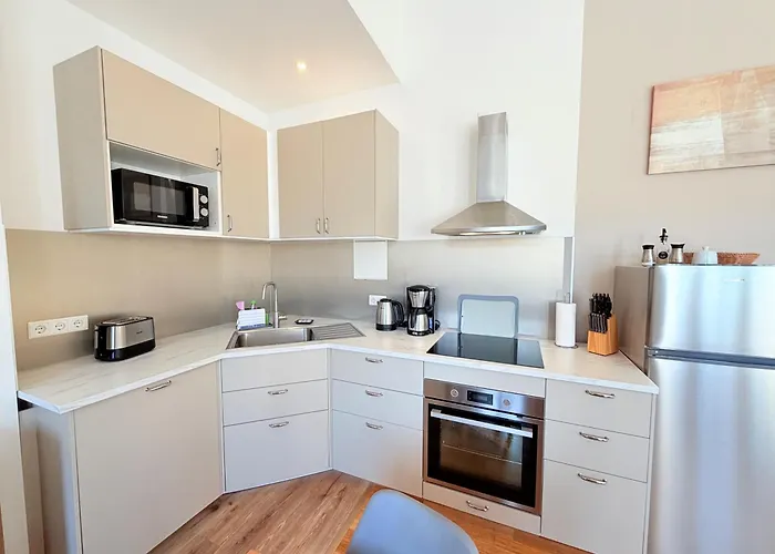 Amaroo - Serviced Apartments 