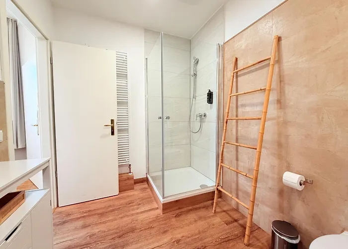 Amaroo - Serviced Apartments 