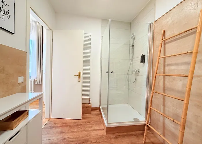 Amaroo - Serviced Apartments 