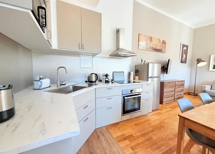 Amaroo - Serviced Apartments 