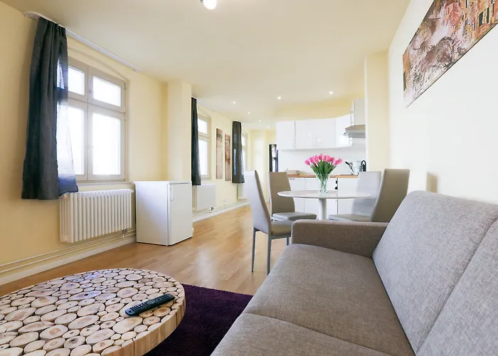 Amaroo - Serviced Apartments 